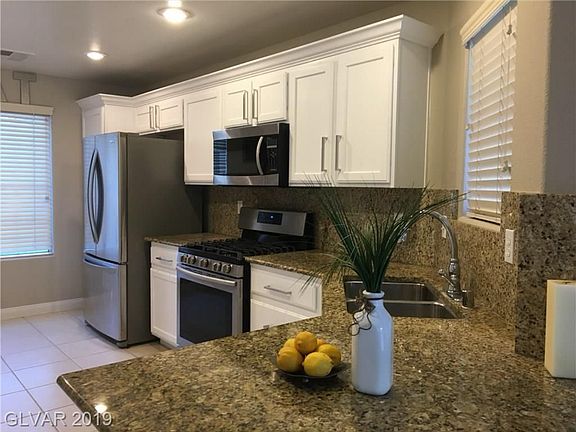 4th image of 5667 Dawn Falls St