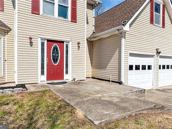 2nd image of 1910 Rocksram Dr