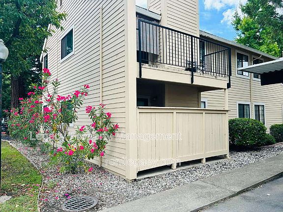2nd image of 7445 Auburn Oaks Ct APT K