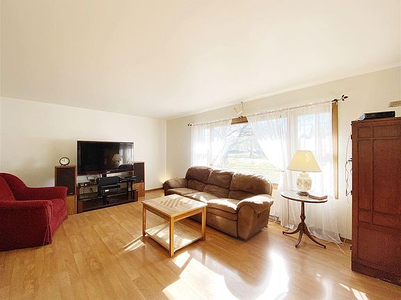 3rd image of W7409 E Lamartine Dr