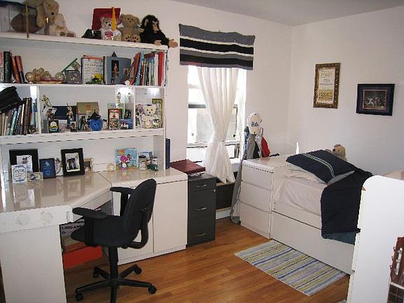 3rd image of 58 W 72nd St APT 6D