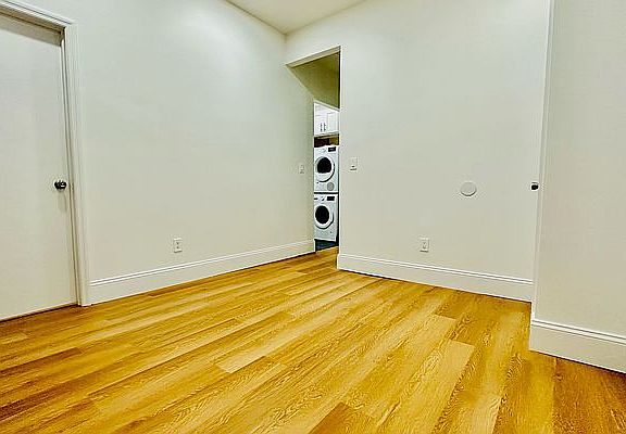 4th image of 483 Amsterdam Ave #Gf