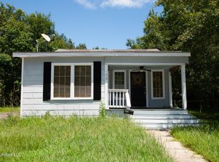 1602 Buena Vista St, Pascagoula, MS 39567