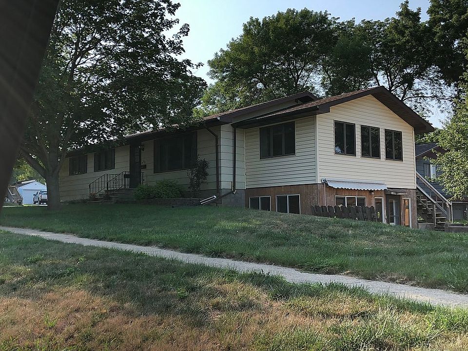1st image of 505 6th St SE