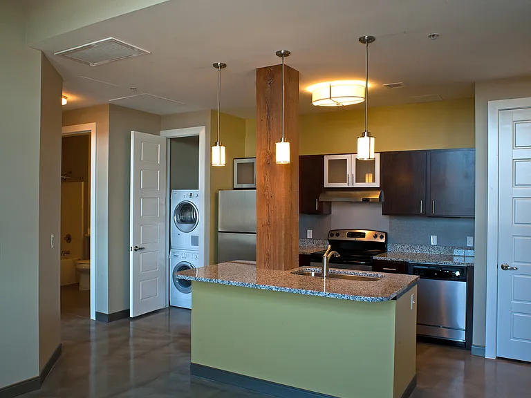 Serrano Lofts — Photo 6