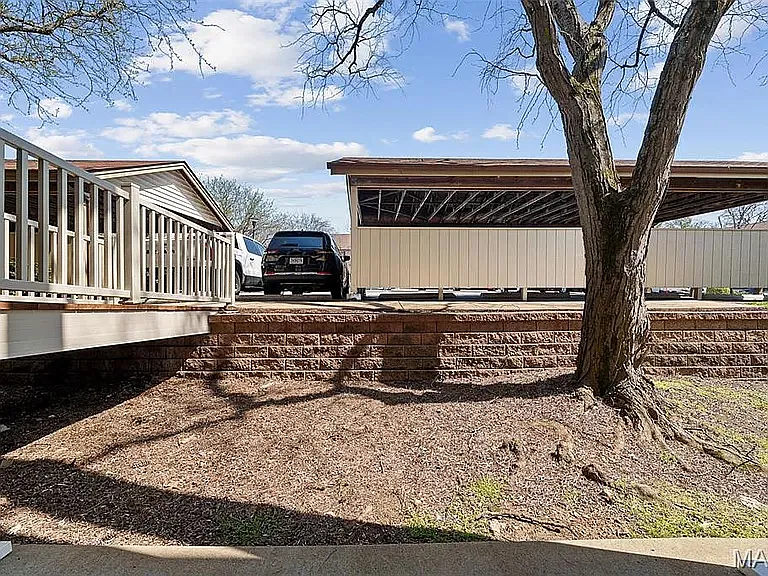708 Ridgeside Dr #C — Photo 16