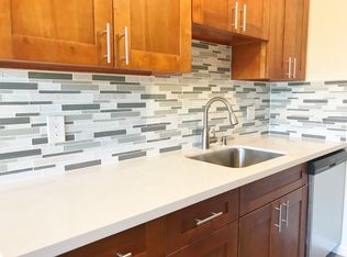 580 Geneva Ave APT 1, Redwood City, CA