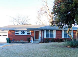 1203 W Lilly Ln, Arlington, TX 76013