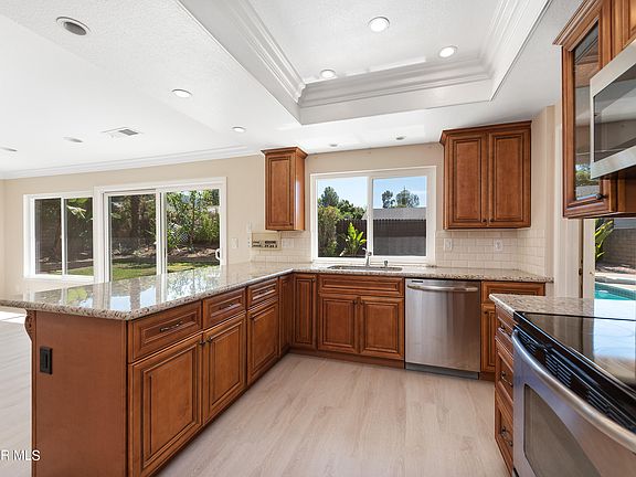5th image of 263 N Greenmeadow Ave