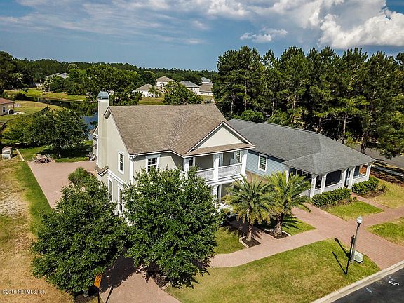 4th image of 3312 Village Oaks Ln
