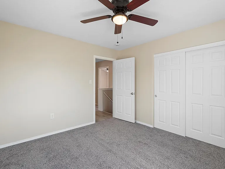 915 Kinley Ave NW — Photo 25