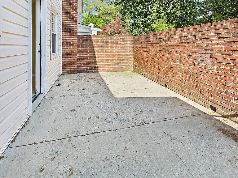 8811 Hunter Ridge Dr — Photo 21