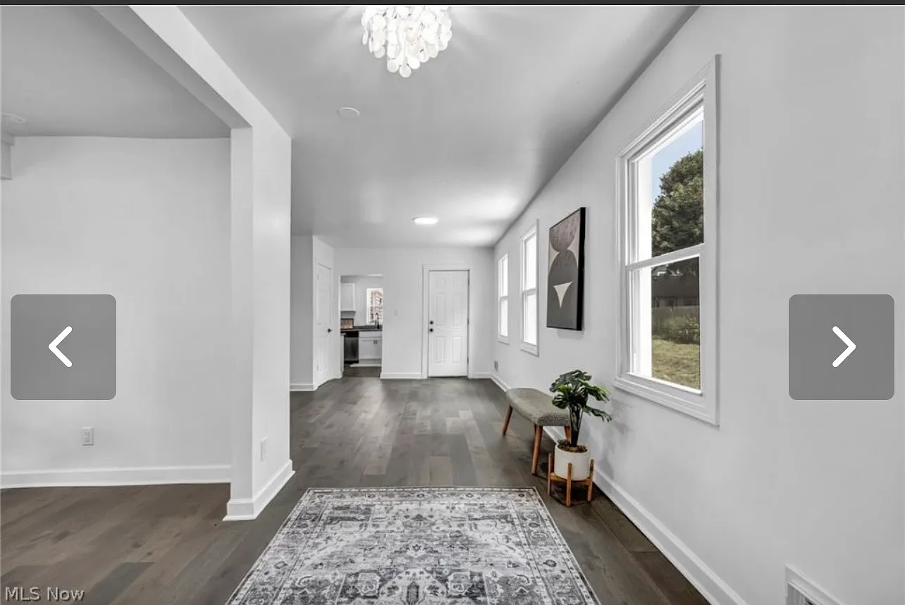 3 bed, 1314 sqft, $2,300 — Photo 2