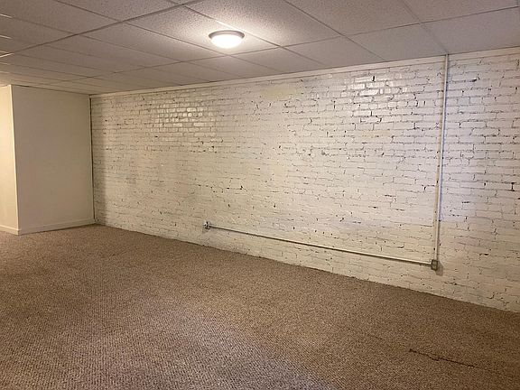 4th image of 109 1/2 E Harrison St