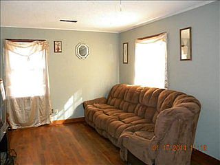 3rd image of 1667 S Prescott St