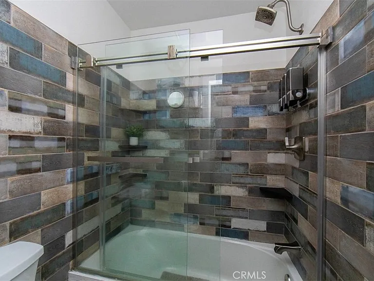 28121 Highridge Rd #305 — Photo 28