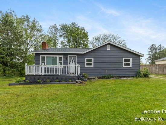 2078 E Bristol Rd, Dowling, MI 49050