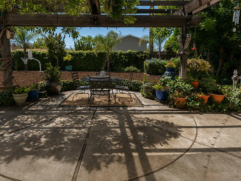 6677 Mount Forest Dr — Photo 24