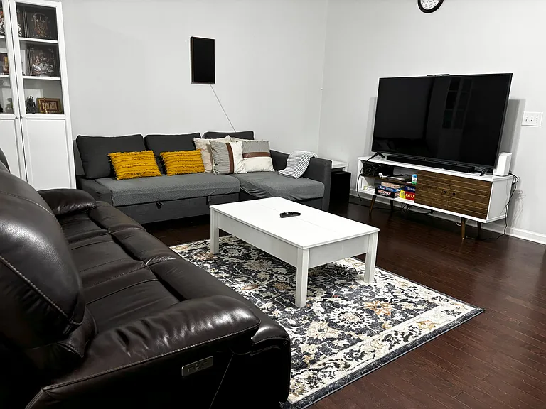 5600 Moresby Ct — Photo 6