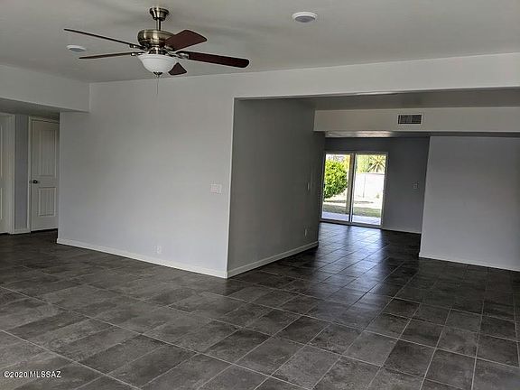 3rd image of 7651 E Linden St