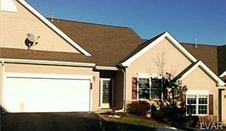 1st image of 3 Canterbury Ln