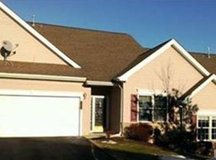 3 Canterbury Ln, Easton, PA 18045