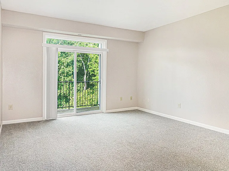 Limestone Creek Apartment Homes — Photo 14
