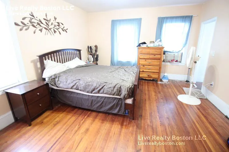 Building Photo - 30 Antwerp St #1