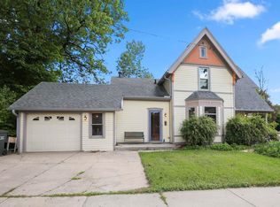 222 W 5th St, Kaukauna, WI 54130