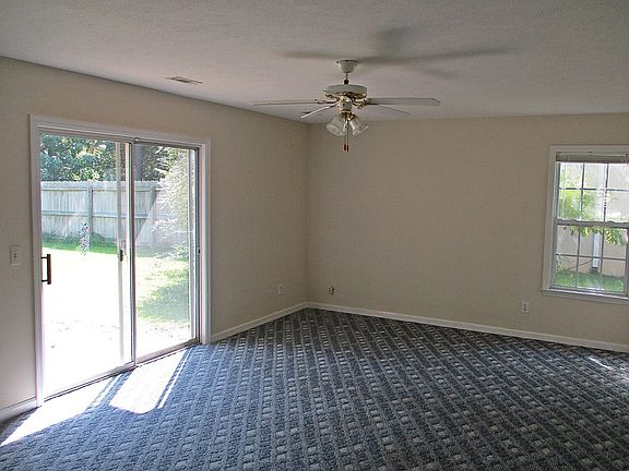 3rd image of 1359 Willow Woods Dr
