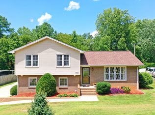 709 Braxfield Dr, Charlotte, NC 28217