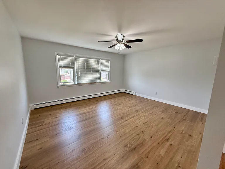 38 Cottage Pl #2 — Photo 12