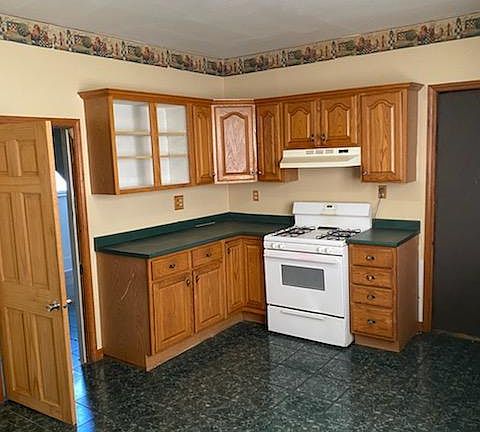 3rd image of 348 Ideal St