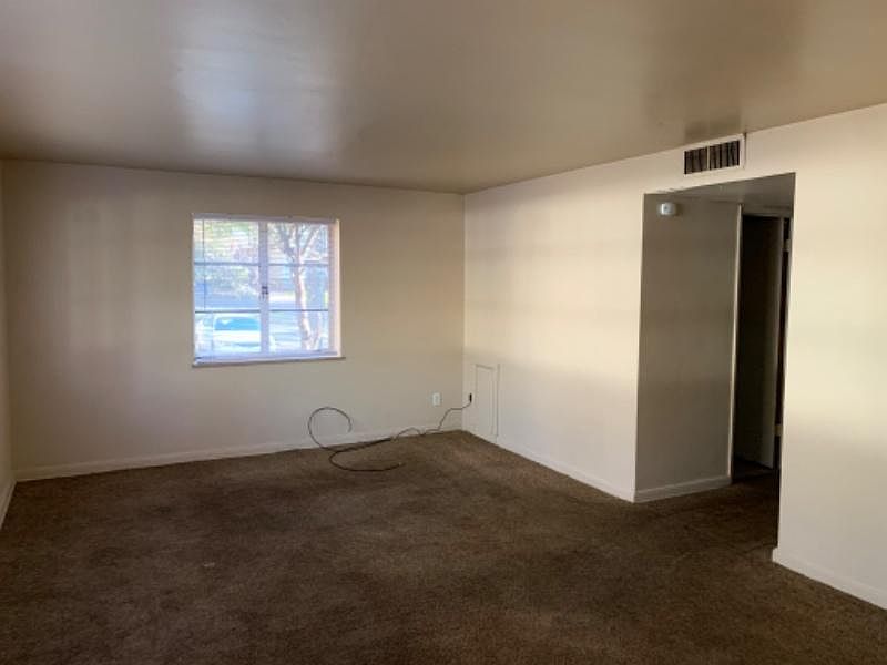 1st image of 114 Knox St APT 11
