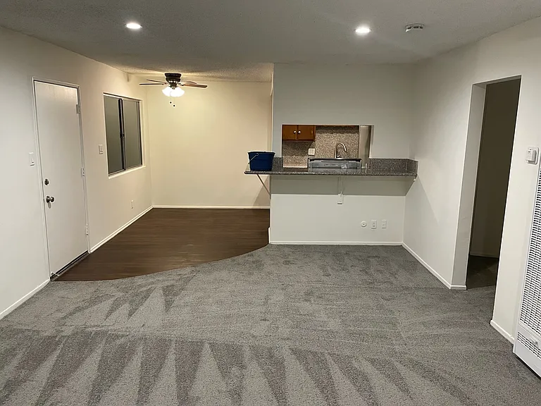 Kahlua Apartments — Photo 22