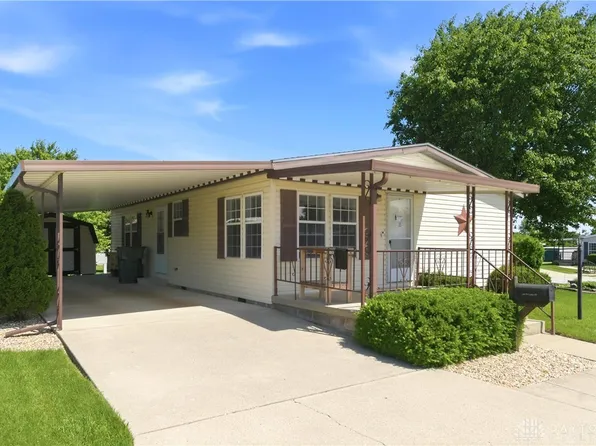 306 Village Ct, Fairborn, OH 45324