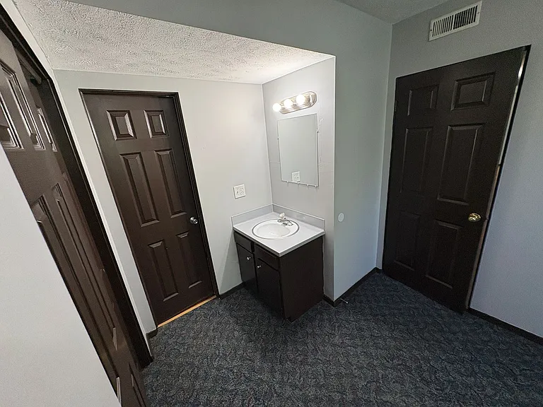 1905 G St — Photo 13