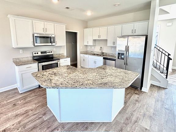 5th image of 9274 Lakeside Cir S