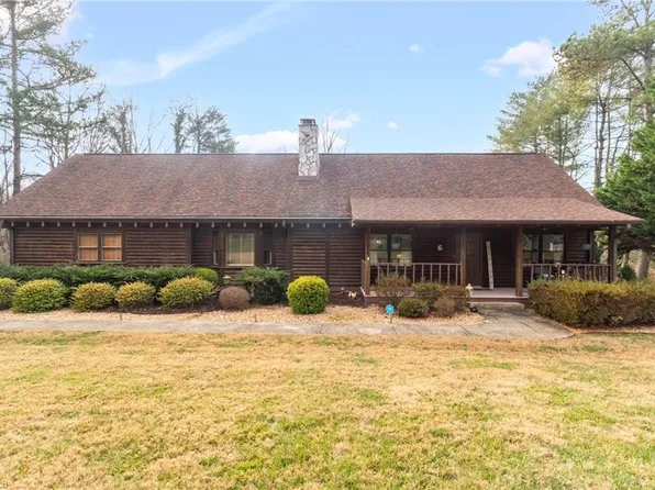 146 Brookdale Dr, Advance, NC 27006