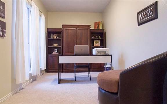 5th image of 305 Fairway Meadows Dr