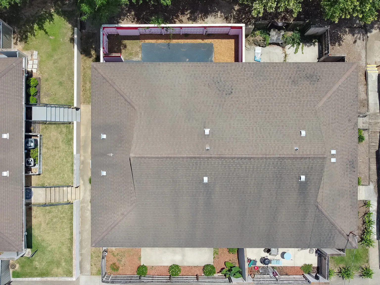 2 bed, 766 sqft, $1,200 — Photo 3
