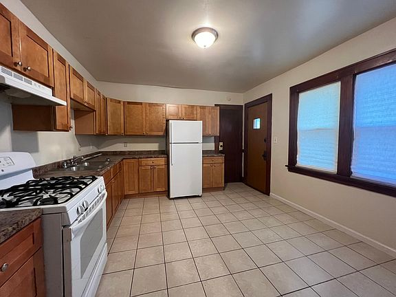 4th image of 2602 Jackson Ave APT 1