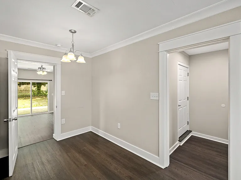 200 Spencer Dr — Photo 16