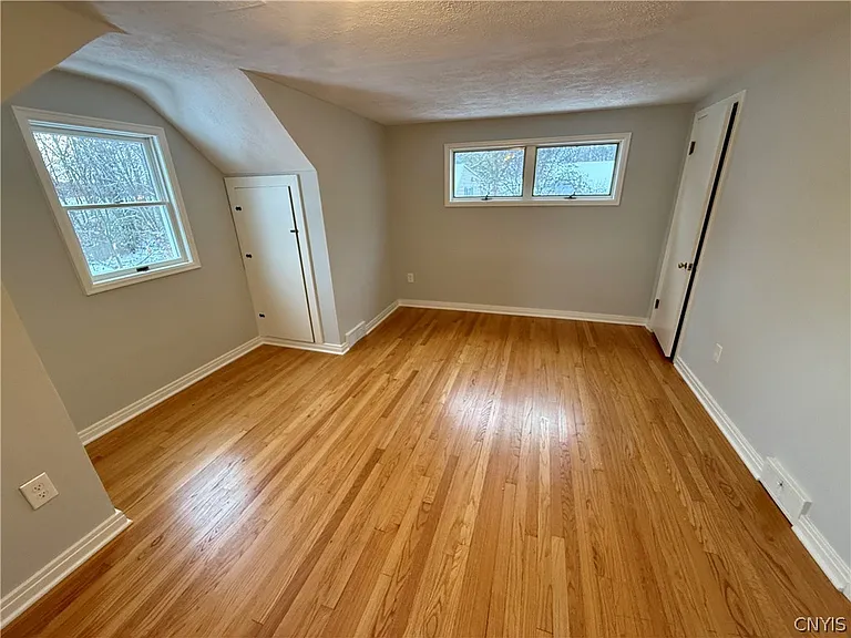 223 Cleveland Blvd — Photo 36