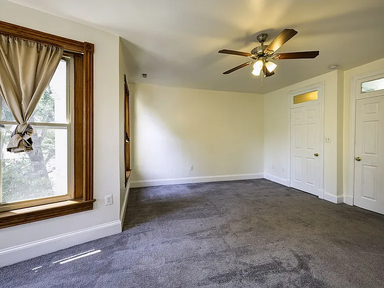 145 Thomas St NW — Photo 20