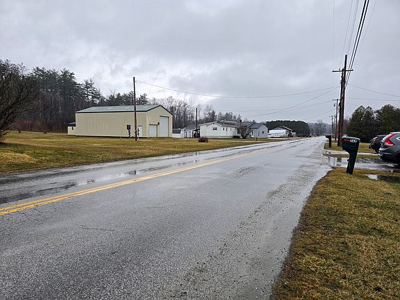 4th image of 266 Dorr Dr
