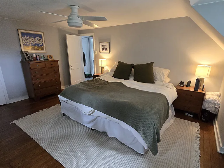 304 E Jefferson St — Photo 12