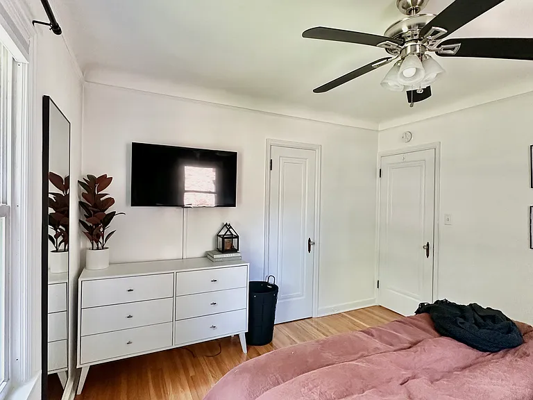 3380 Brunswick Ave S — Photo 3