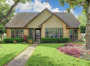 10510 Sagerock Dr, Houston, TX 77089