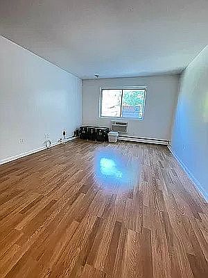 4th image of 1447 Dekalb Ave APT 2R